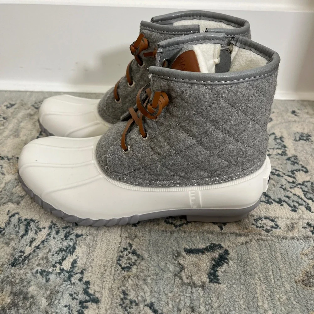 Nautica Wooley Womens Quilted Duck‎ Boots White Grey Size 7 Duck Boots